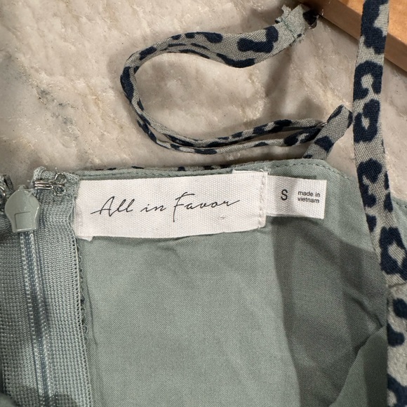 Women’s Leopard Dress Small - Picture 3 of 3